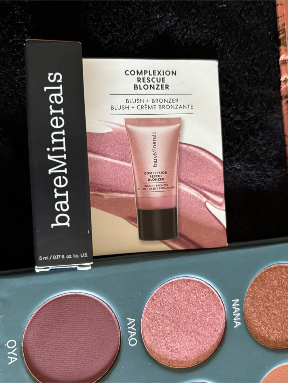 bareMinerals makeup artist